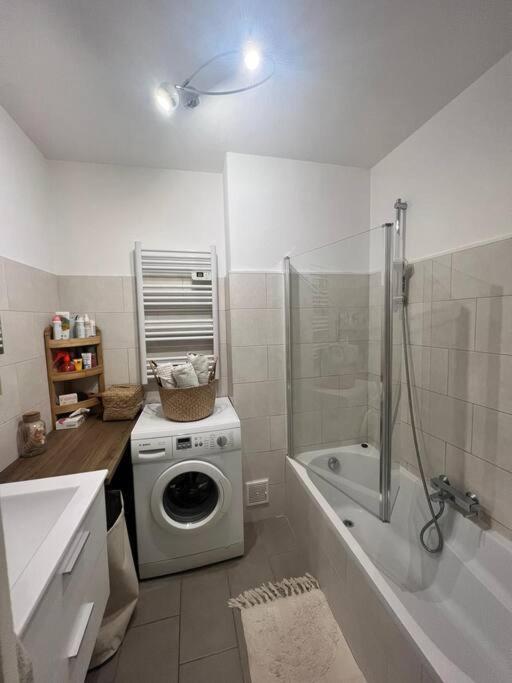 شقة Beau 2 Pieces,Terrasse, Parking Menton Centre المظهر الخارجي الصورة